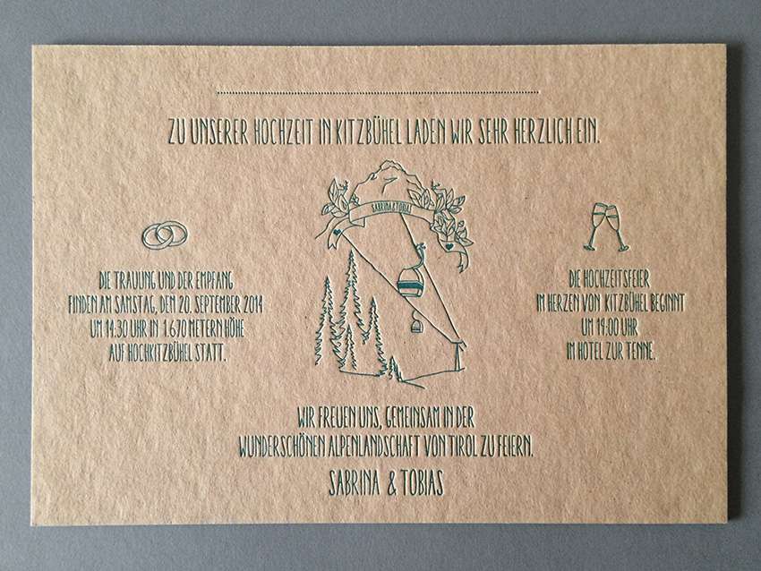 Letterpress auf rauem Braunkarton. Hochzeitskarten aus der Druckerei Werkstatt Dietz München Durch den tiefen Prägedruck in zurückhaltender Farbigkeit und den groben Braunkarton kann man diese Karte nicht übersehen